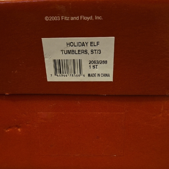 Fitz and Floyd Festive Elf Figurines - Red and Green - Picture 13 of 13